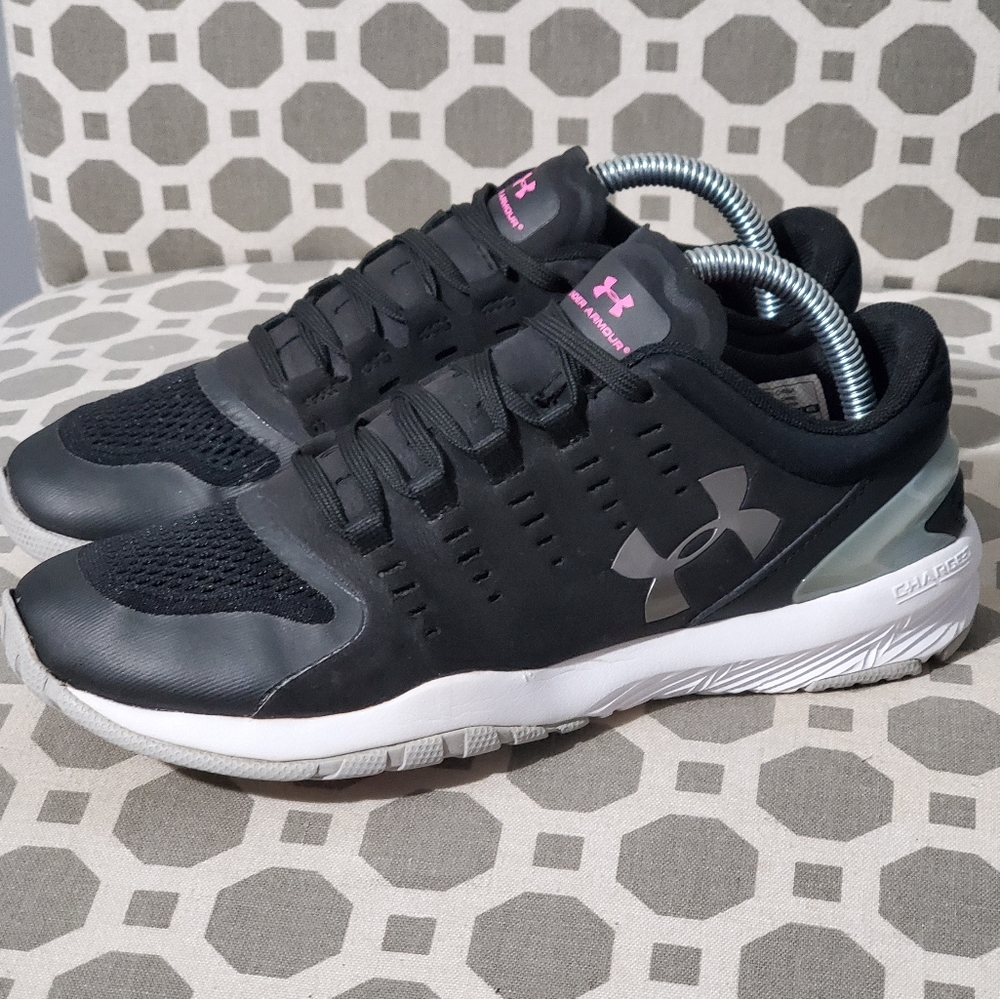 Under Armour Charged Stunner
